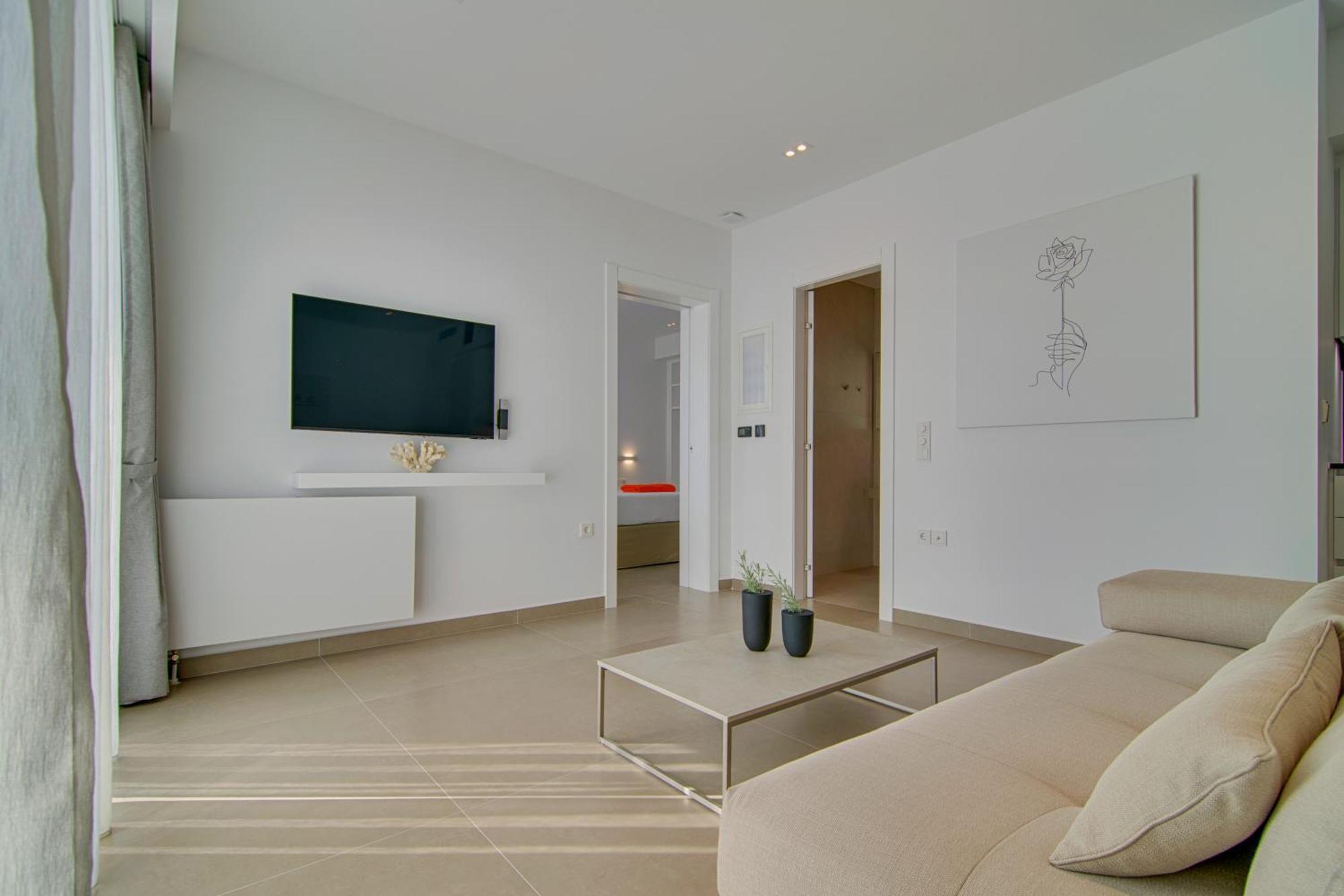 Livinghome Suites Párga Zewnętrze zdjęcie