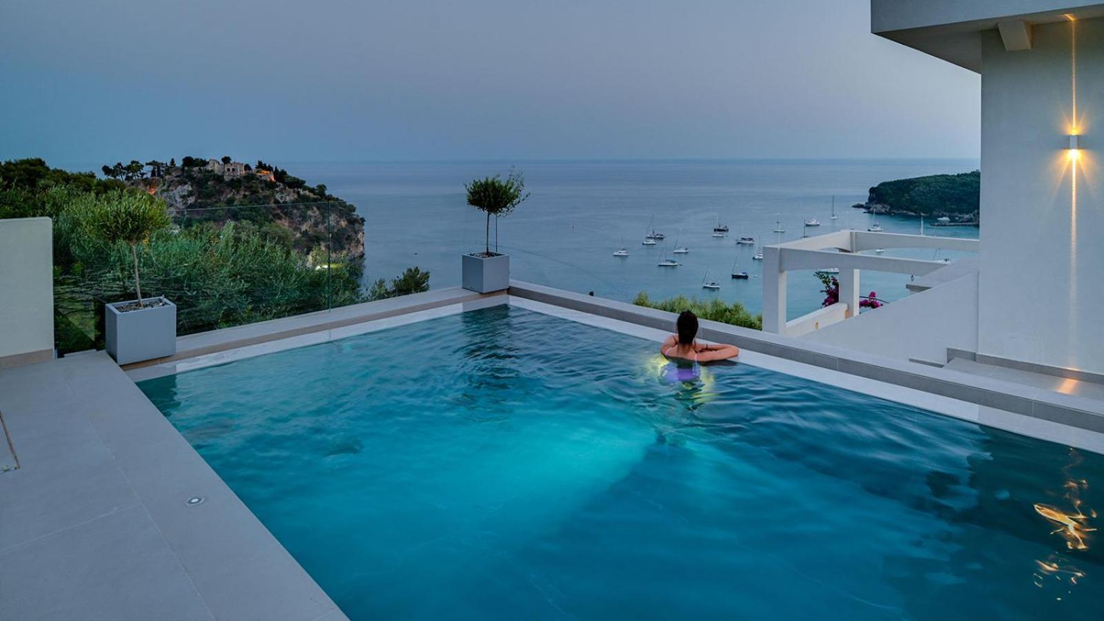 Livinghome Suites Párga Zewnętrze zdjęcie